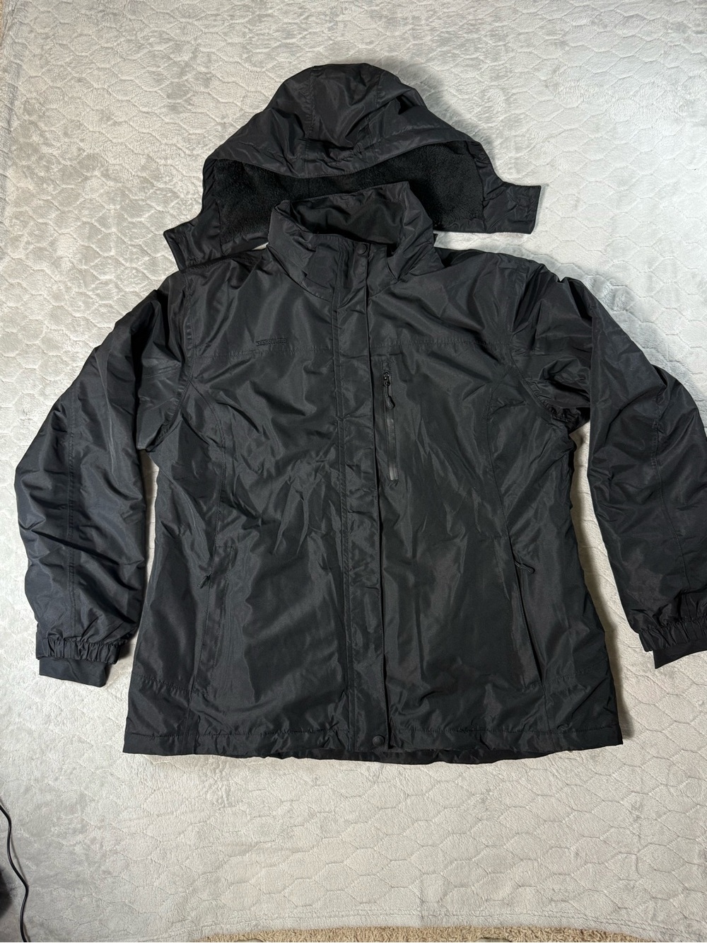 FREE SOLDIER Women’s XL Waterproof Ski Jacket Black Insulated Hooded NWT